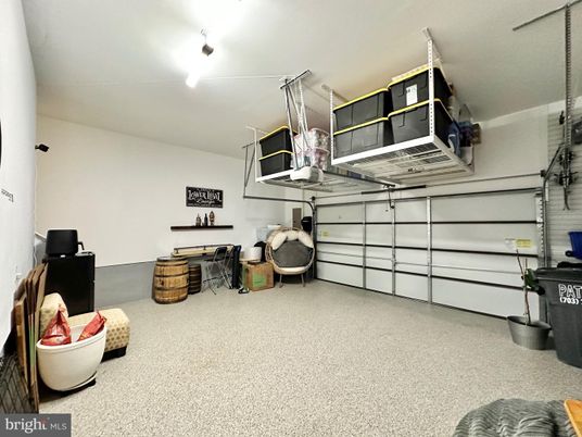 Garage, Interior