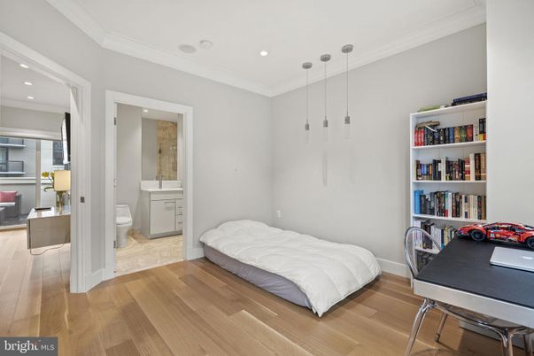 Bathroom, Bedroom, Home Office, Interior, Pendant Lights, Recessed Lighting, Wood Texture Flooring