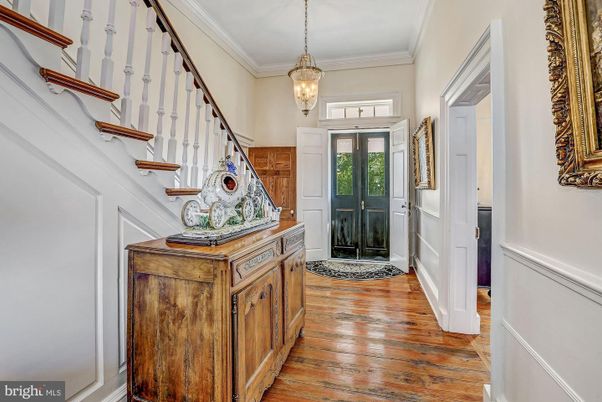 Interior, Pendant Lights, Wood Texture Flooring