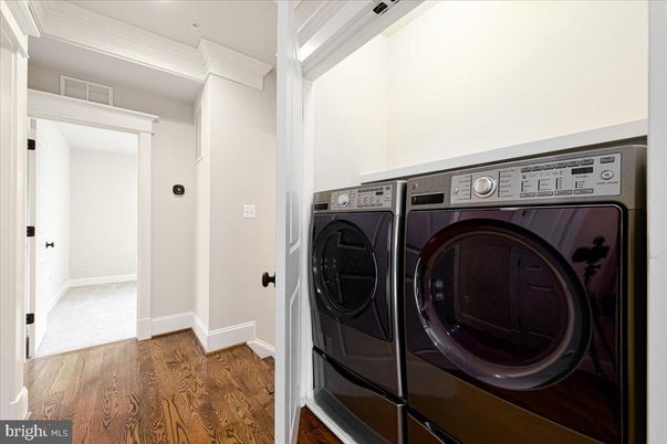 Interior, Utility Closets, Washer, Wood Texture Flooring