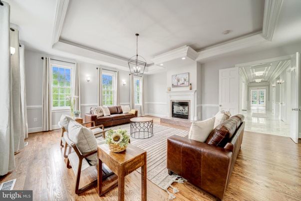 Fireplace, Interior, Living room, Pendant Lights, Recessed Lighting, Wood Texture Flooring