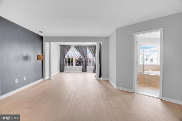 Empty room, Interior, Pendant Lights, Wood Texture Flooring