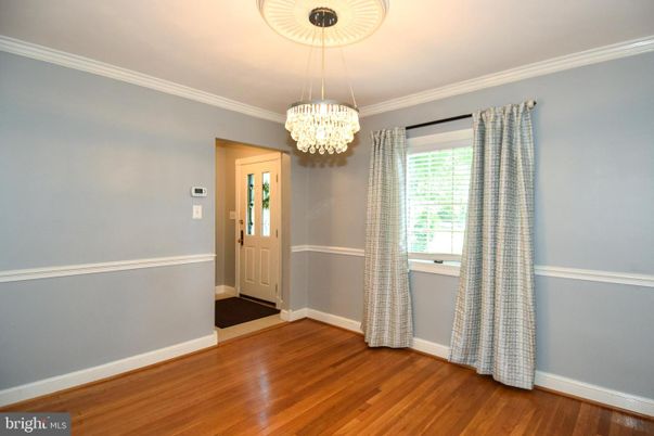 Chandelier, Interior, Wood Texture Flooring