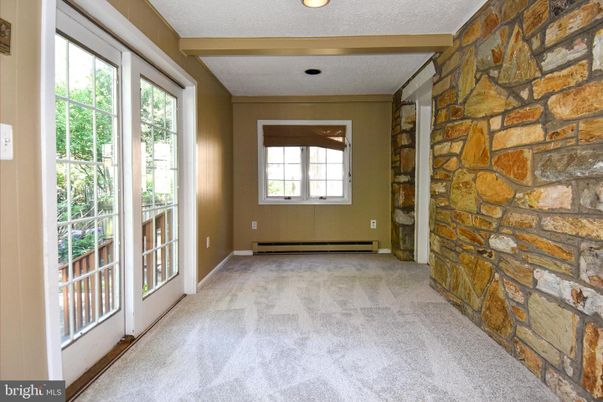 Empty room, Interior, Recessed Lighting, Stone Walls