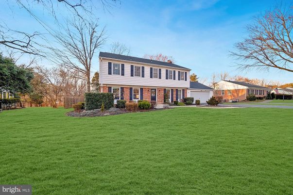 Attached, Backyard, Exterior, Facade, Brick Facade, Georgian