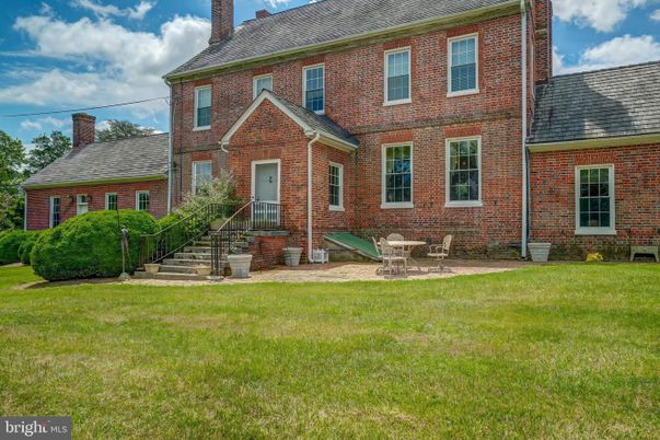 Backyard, Exterior, Facade, Brick Facade, Georgian