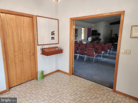 Dining room, Interior