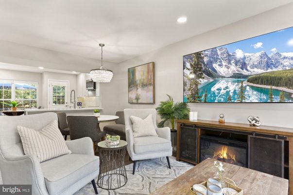 Chandelier, Fireplace, Interior, Living room, Recessed Lighting