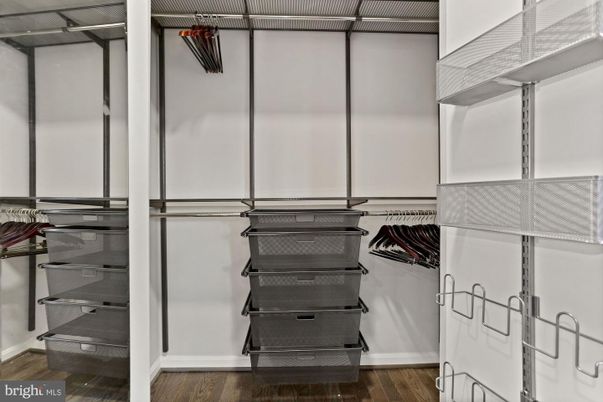 Interior, Walk-in Closets, Wood Texture Flooring