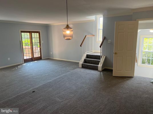 Empty room, Interior, Pendant Lights