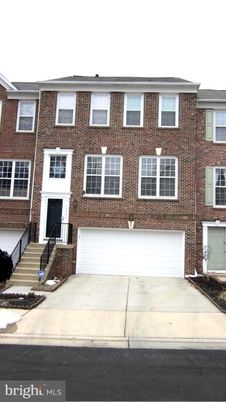 Attached, Exterior, Facade, Brick Facade, Rowhouse