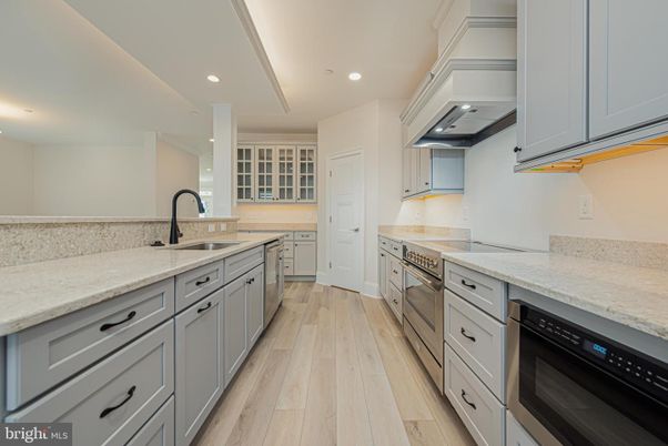 Interior, Kitchen, Recessed Lighting, Wood Texture Flooring