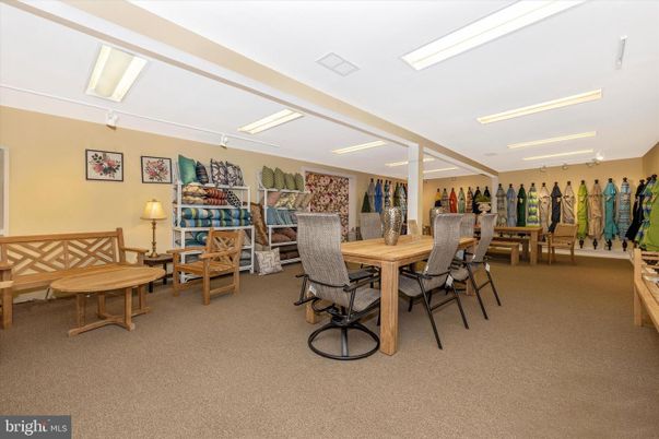 Dining room, Interior, Recessed Lighting