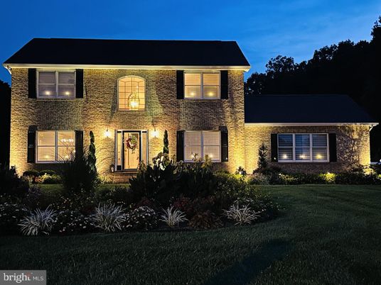 Exterior, Facade, Brick Facade, Georgian