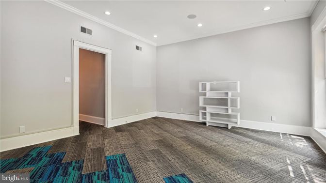 Empty room, Interior, Recessed Lighting