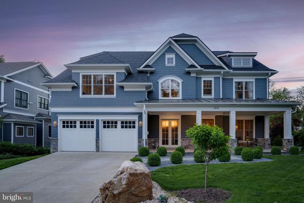 Attached, Exterior, Facade, Farmhouse
