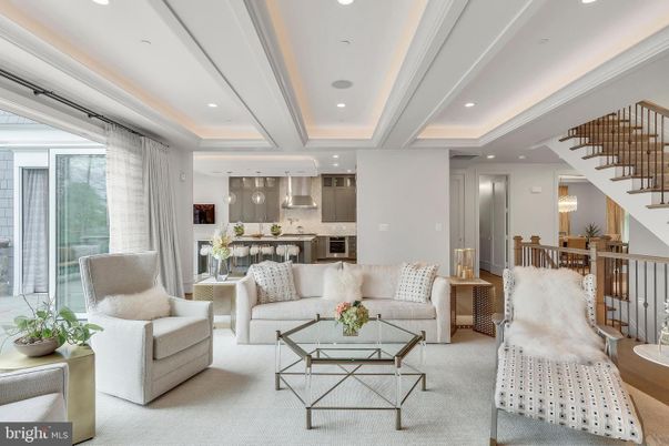 Dining room, Interior, Kitchen, Living room, Pendant Lights, Recessed Lighting, Stainless Steel Appliances