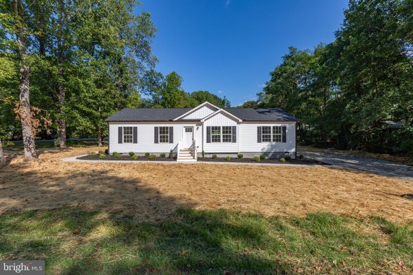 Backyard, Exterior, Facade, Solar Panels, Ranch