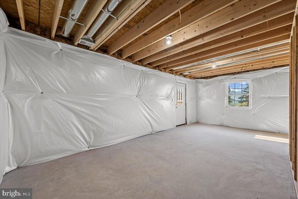 Garage, Interior, Wooden Beams, Wooden Ceilings