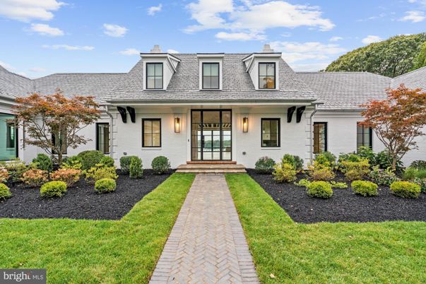 Exterior, Facade, Cape Cod