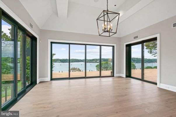 Empty room, Interior, Pendant Lights, Water, Wood Texture Flooring