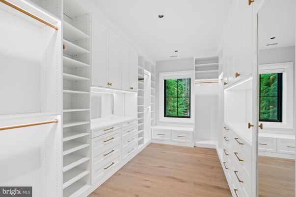 Interior, Recessed Lighting, Walk-in Closets, Wood Texture Flooring