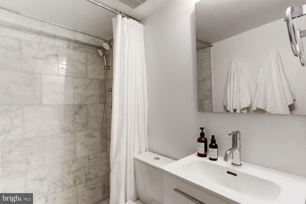 Bathroom, Interior, Marble Walls