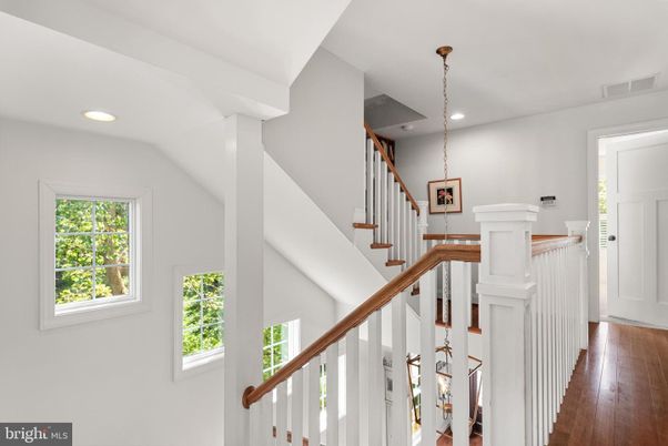 Interior, Pendant Lights, Recessed Lighting, Wood Texture Flooring