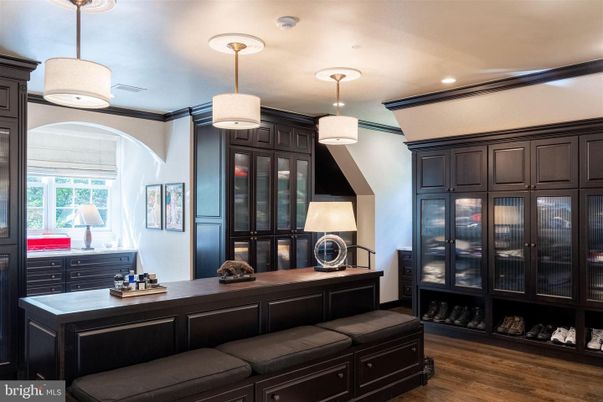 Interior, Pendant Lights, Recessed Lighting, Wood Texture Flooring
