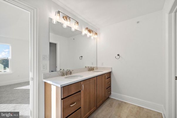 Bathroom, Dual Sink Vanities, Interior