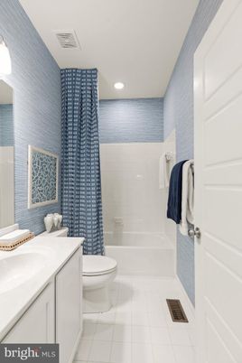 Bathroom, Interior, Recessed Lighting