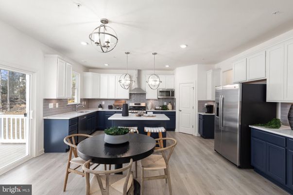 Chandelier, Dining room, Interior, Kitchen, Pendant Lights, Recessed Lighting, Stainless Steel Appliances, Wood Texture Flooring
