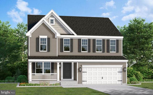 Attached, Exterior, Facade, Farmhouse