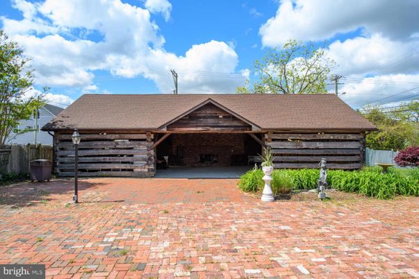 Backyard, Detached Garage, Exterior