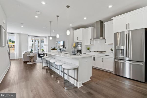Dining room, Interior, Kitchen, Living room, Pendant Lights, Recessed Lighting, Stainless Steel Appliances, Wood Texture Flooring