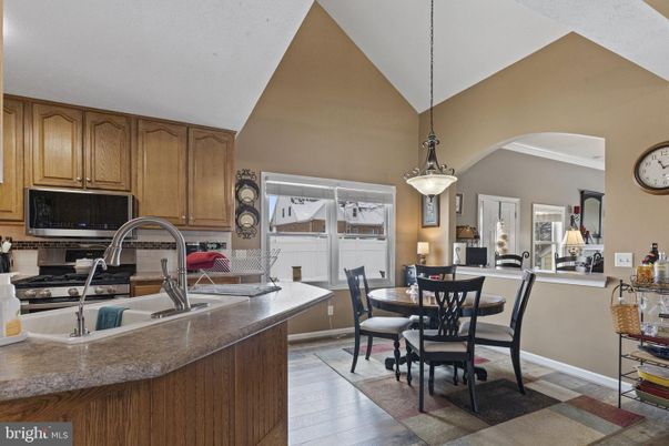 Dining room, Interior, Kitchen, Pendant Lights, Wood Texture Flooring
