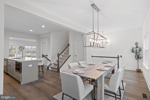 Chandelier, Dining room, Interior, Kitchen, Pendant Lights, Recessed Lighting, Wood Texture Flooring