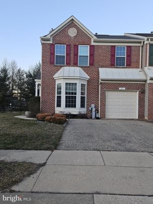 Attached, Exterior, Facade, Brick Facade, Brick Traditional