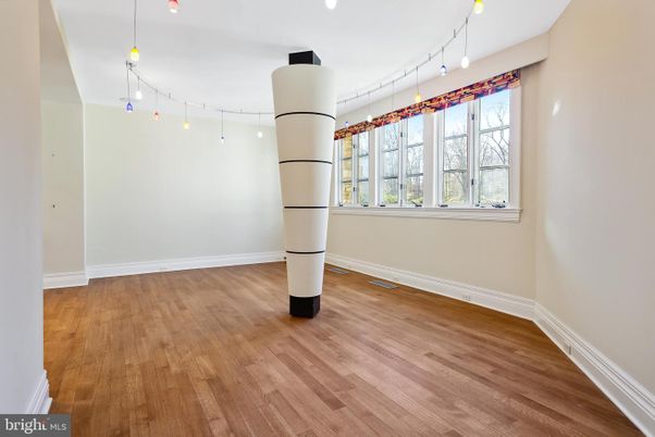 Interior, Pendant Lights, Wood Texture Flooring