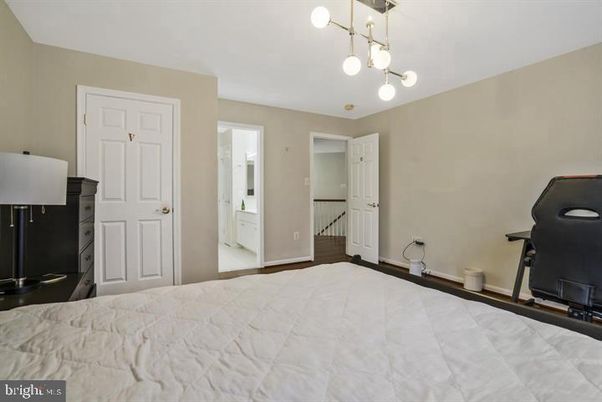 Bedroom, Interior, Pendant Lights