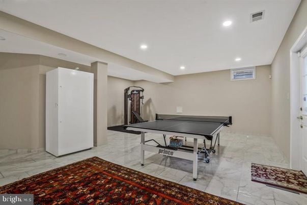 Game Room, Interior, Marble, Recessed Lighting