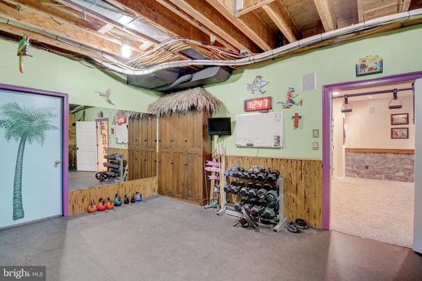 Fitness Equipment, Interior, Wooden Beams, Wooden Ceilings