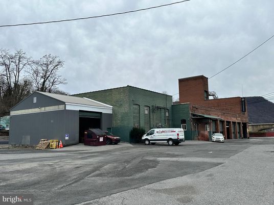 Detached Garage, Exterior, Facade, Brick Facade, None