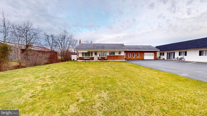 Attached, Backyard, Exterior, Facade, Ranch