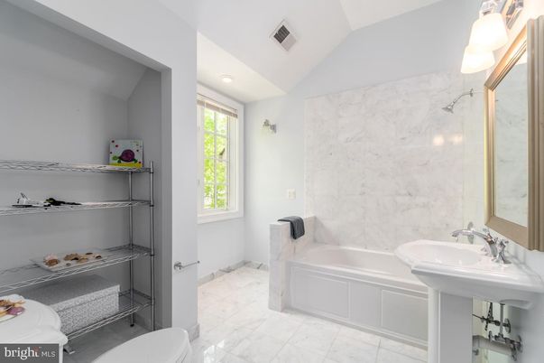 Bathroom, Interior, Marble, Marble Walls, Recessed Lighting