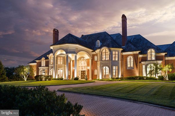 Backyard, Exterior, Facade, French Provincial