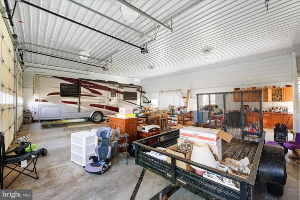 Garage, Interior