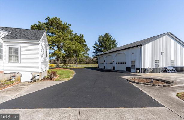 Detached Garage, Exterior