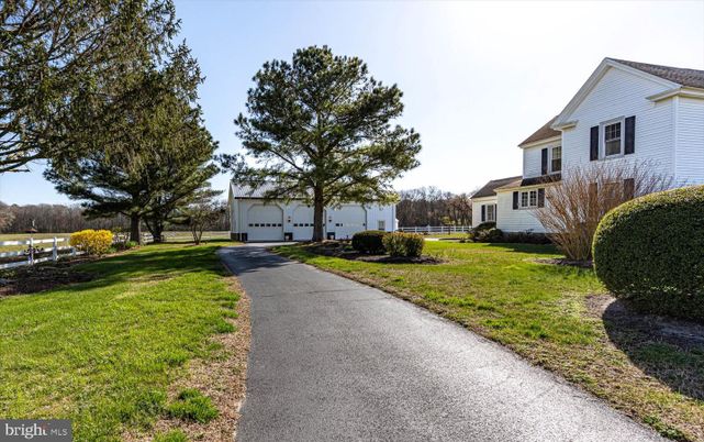 Backyard, Detached Garage, Exterior