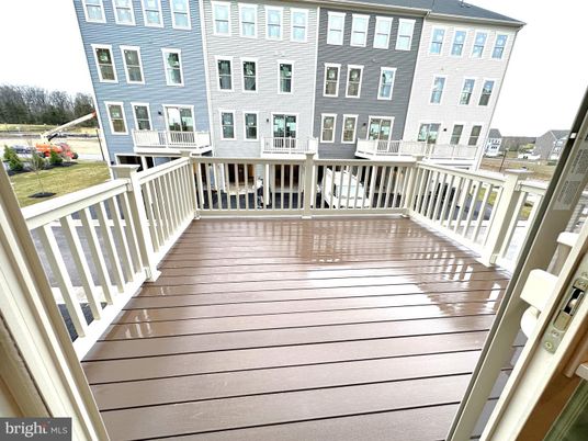 Exterior, Wood Texture Flooring